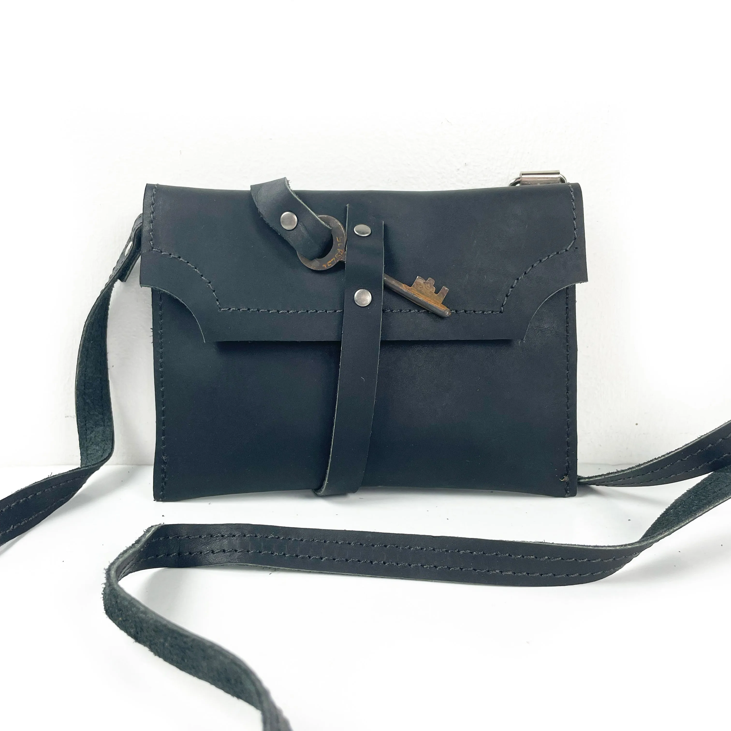 Divina Denuevo Bag: Mayfair Purse