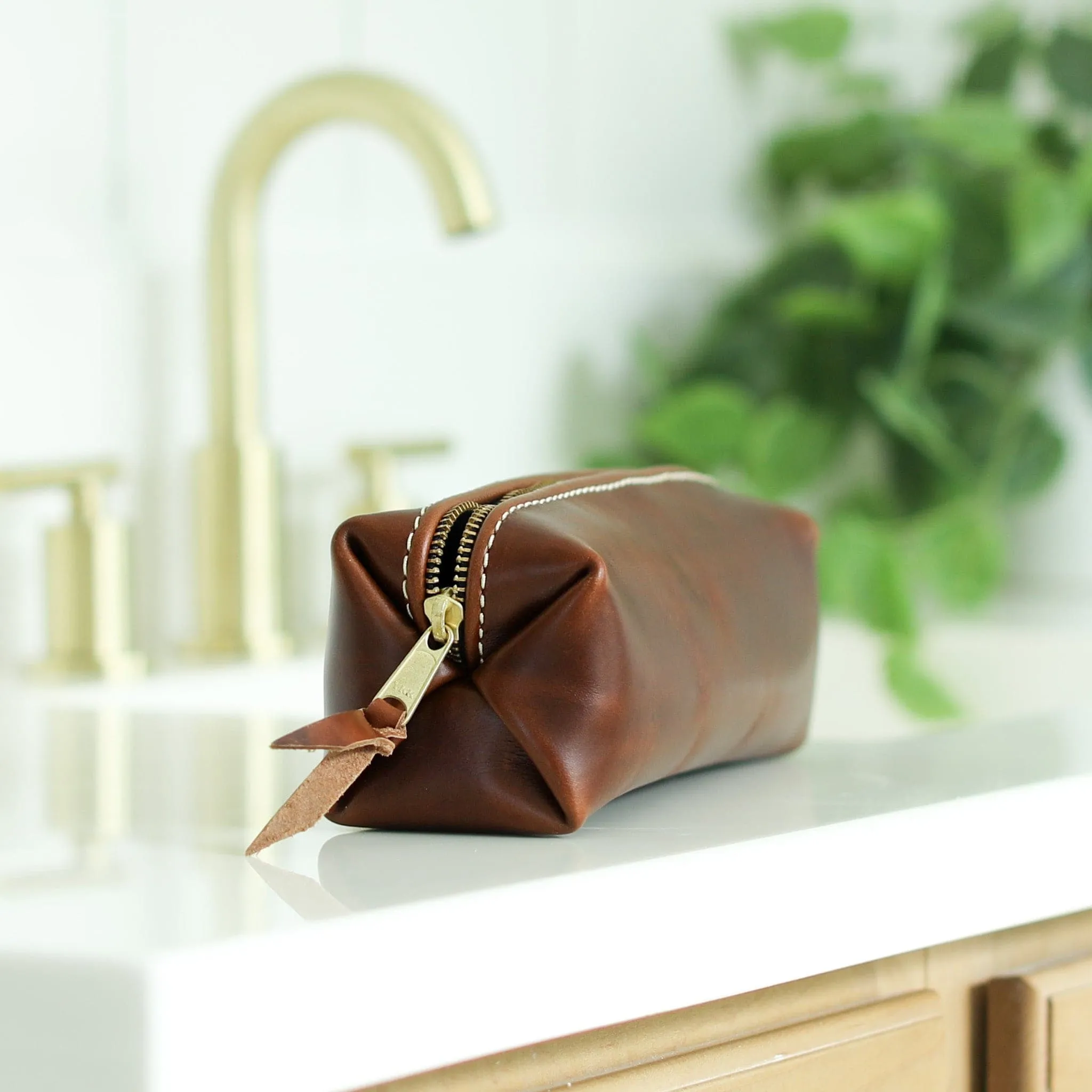 Minimalist Shave Bag by Lifetime Leather Co