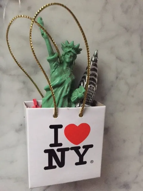 New York Shopping Bag Ornament with Statue of Liberty