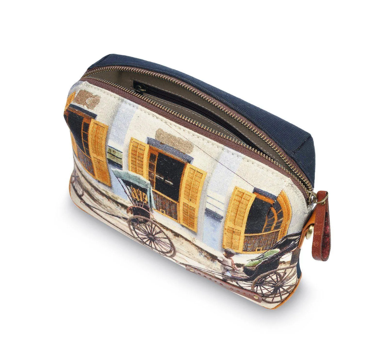 TOILETRY BAG